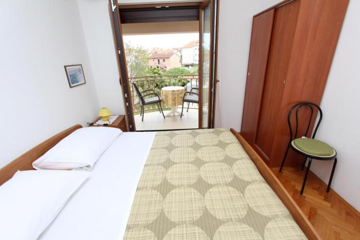 Apartments Fabris ロヴィニ エクステリア 写真