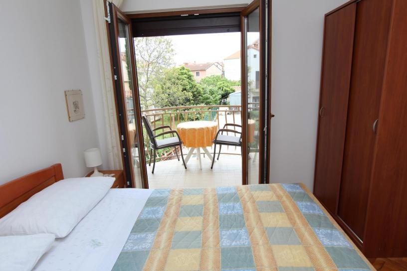 Apartments Fabris ロヴィニ エクステリア 写真