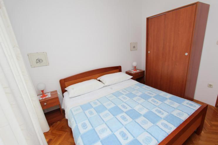 Apartments Fabris ロヴィニ エクステリア 写真